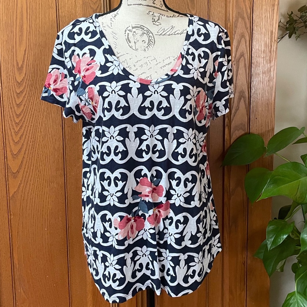 Loft scoop neck top NWOT